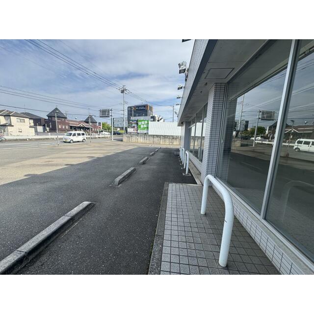 所沢市三ケ島1-701-7(西武球場前駅)所沢三ヶ島店舗